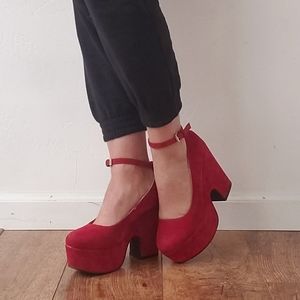 koi couture wedges